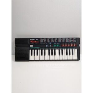 Vintage Casio SA-10 Keyboard 100 Sound Tone Bank 32 Keys Works TESTED  (No Cord)